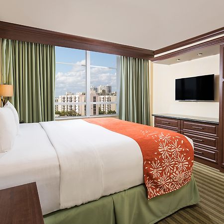 Newport Beachside Hotel & Resort Sunny Isles Beach Bagian luar foto