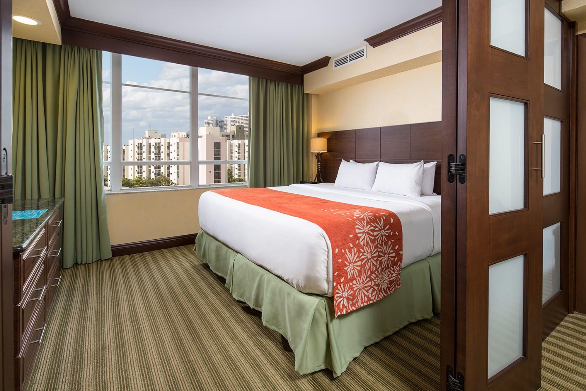 Newport Beachside Hotel & Resort Sunny Isles Beach Bagian luar foto