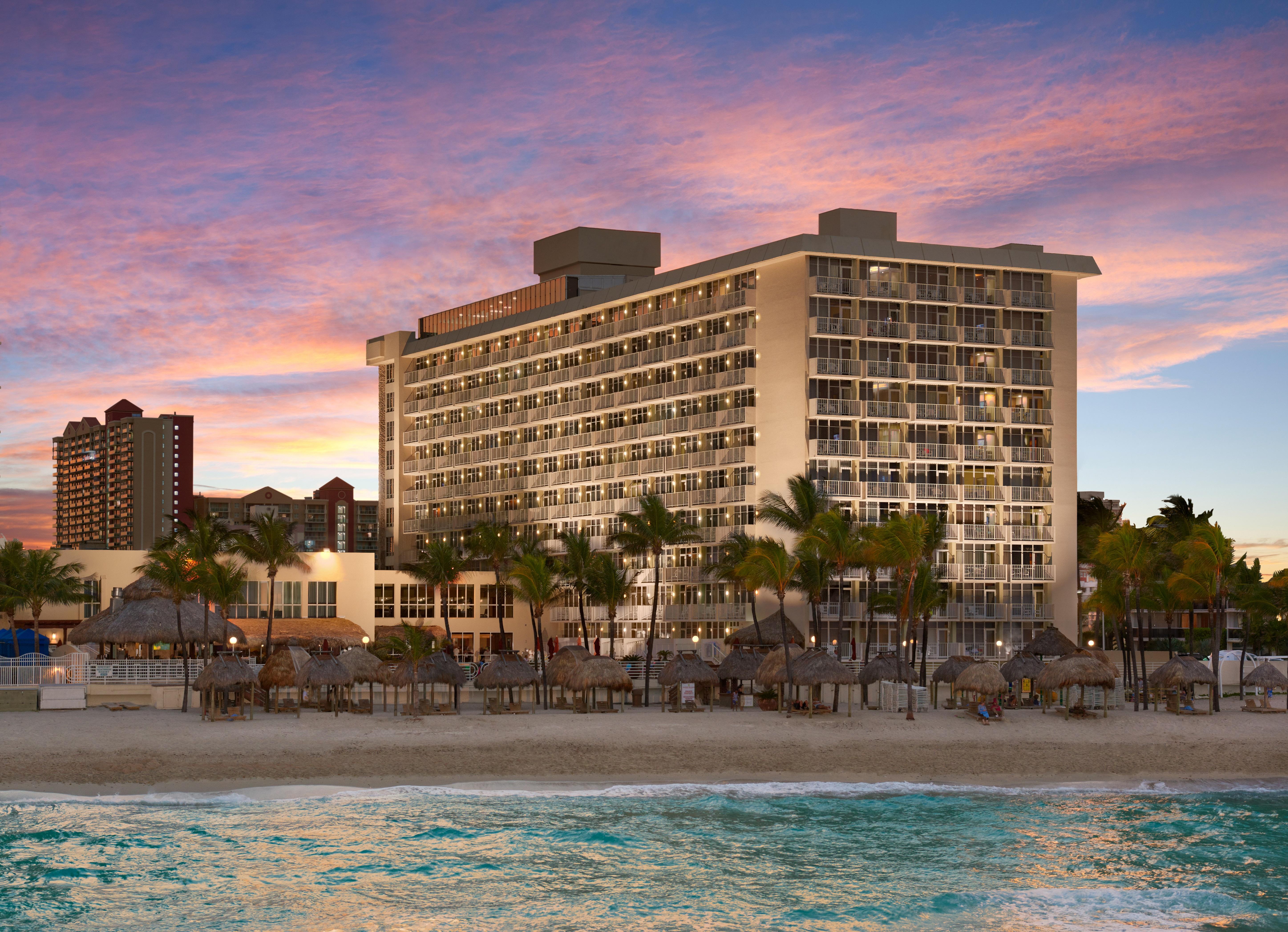 Newport Beachside Hotel & Resort Sunny Isles Beach Bagian luar foto