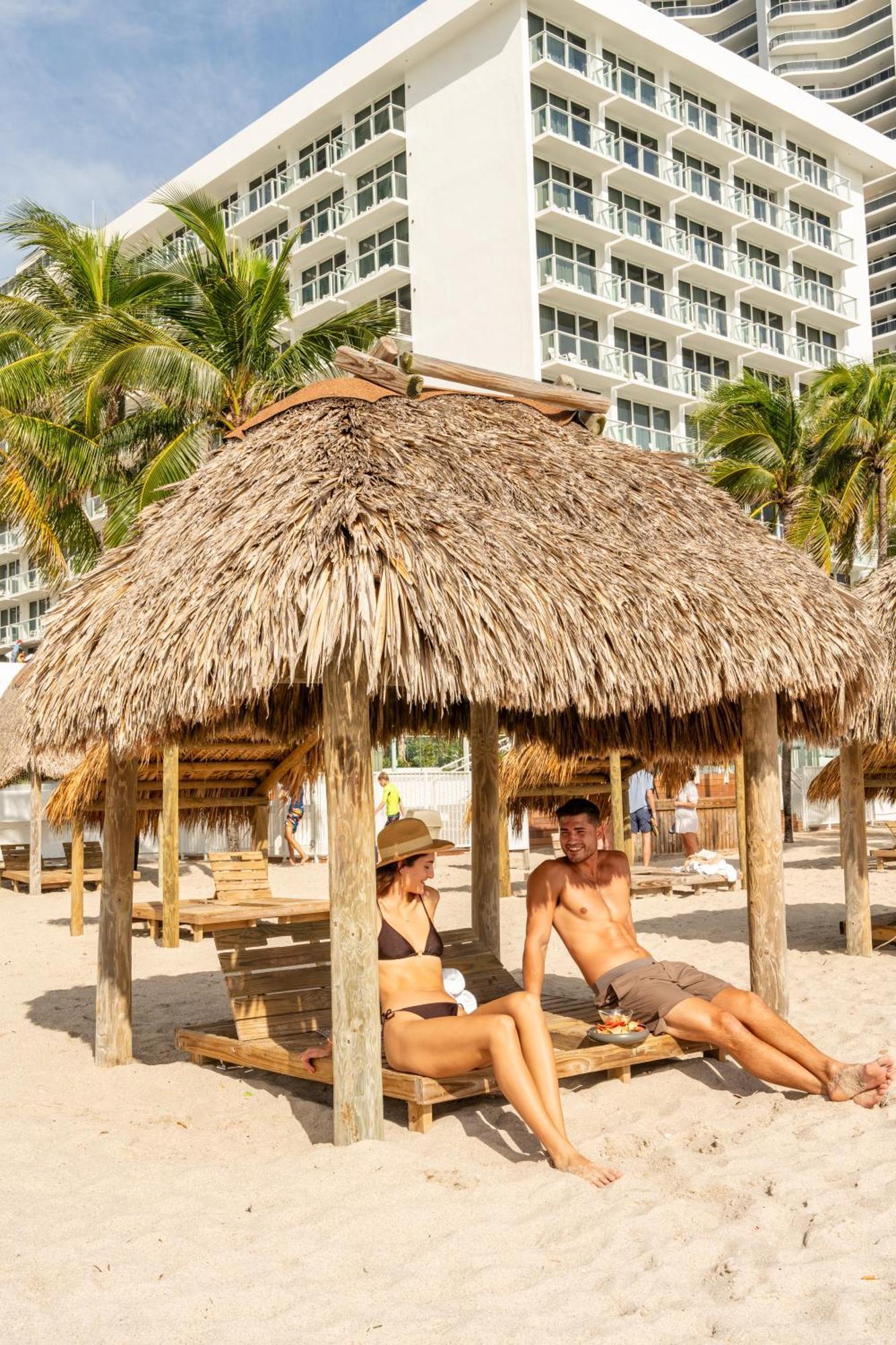 Newport Beachside Hotel & Resort Sunny Isles Beach Bagian luar foto